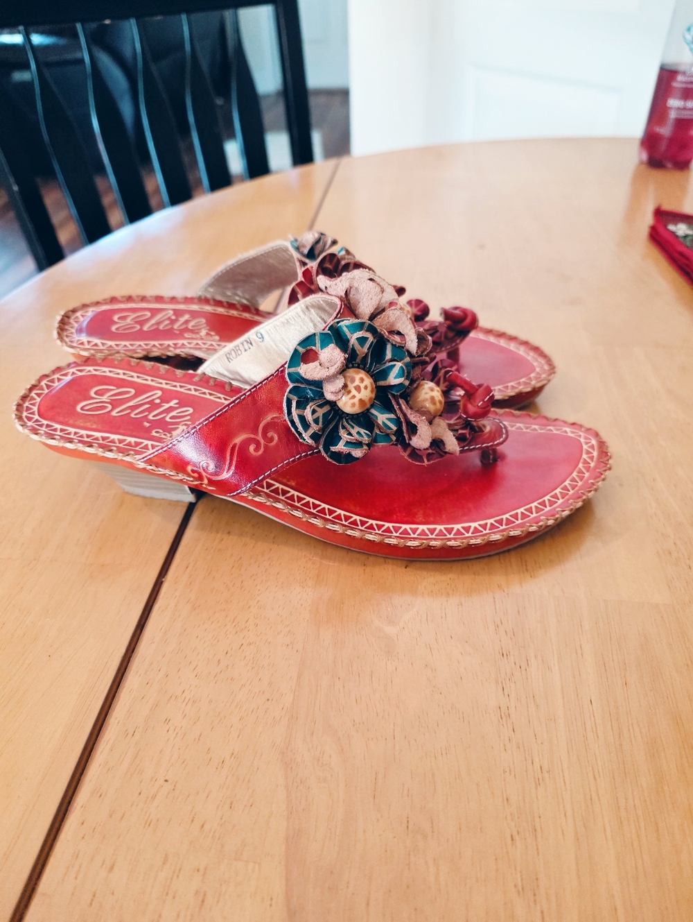 Corkys Red Leather Floral Sandals Beaded Boho Wedge Thong Size 9 - Picture 3 of 8